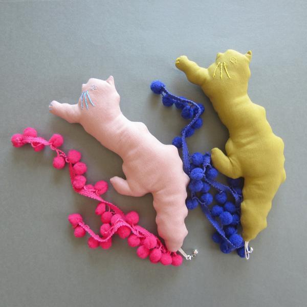 ねこのおもちゃ [neu] 03 マスタード "Stickitten" | 5枚目