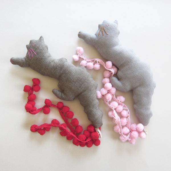 ねこのおもちゃ [neu] 01 オリーブ "Stickitten" | 5枚目