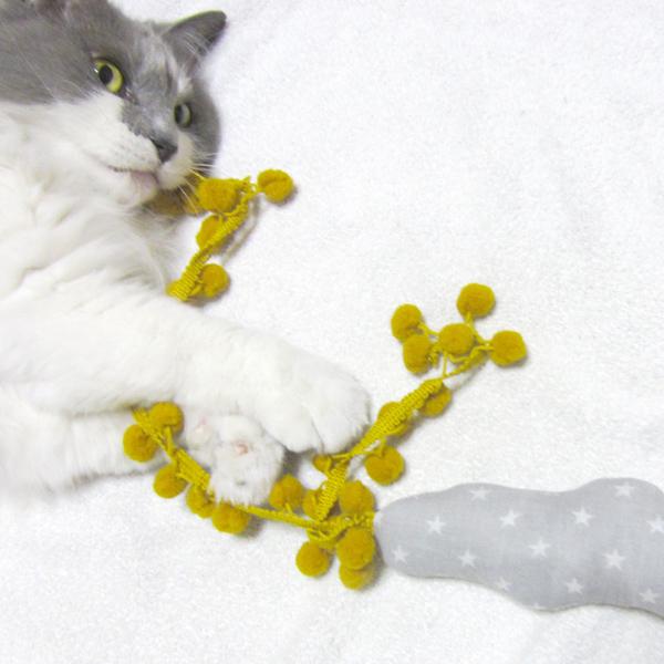 ねこのおもちゃ [neu] 01 オリーブ "Stickitten" | 7枚目